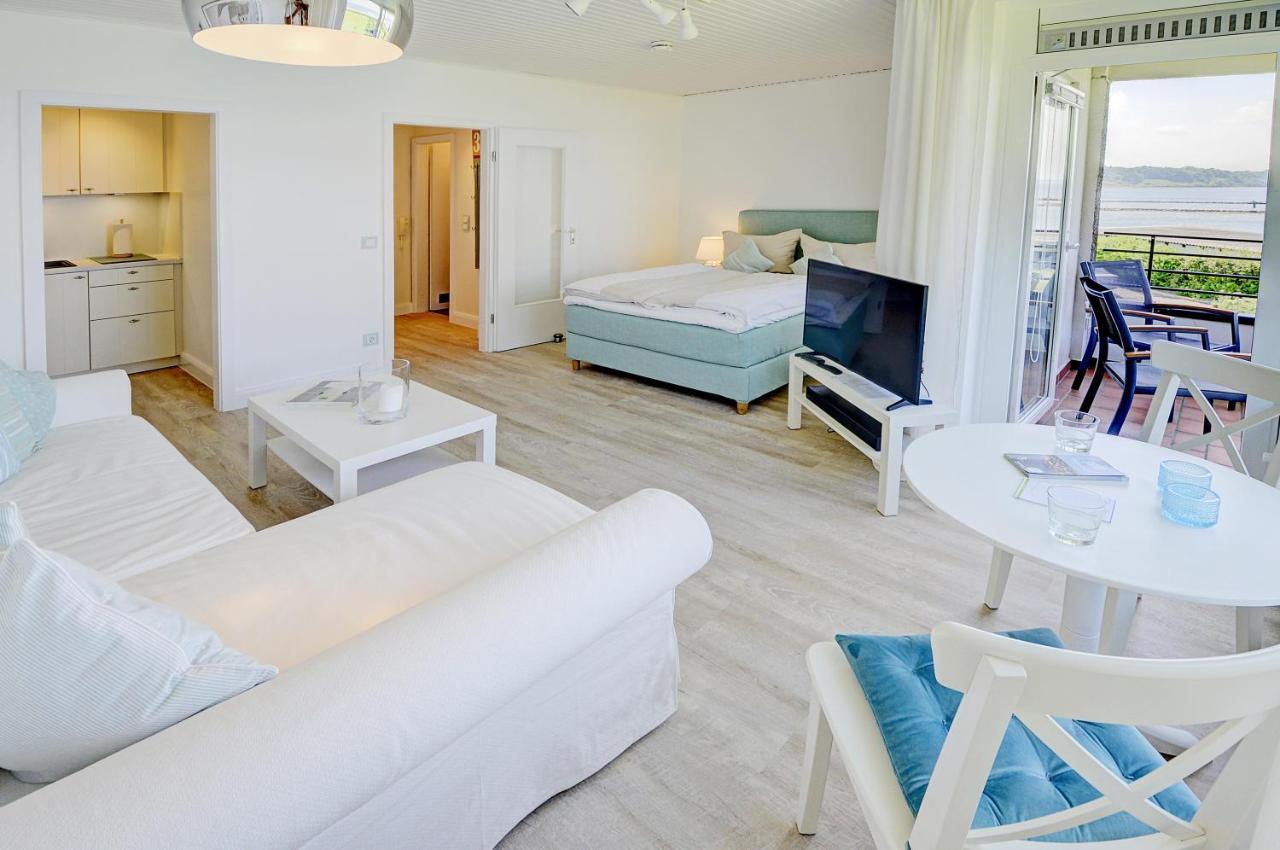 Fewo1846 - Fjordview - Komfortables Studioapartment Mit Balkon Und Meerblick กลึคส์บวร์ก ภายนอก รูปภาพ